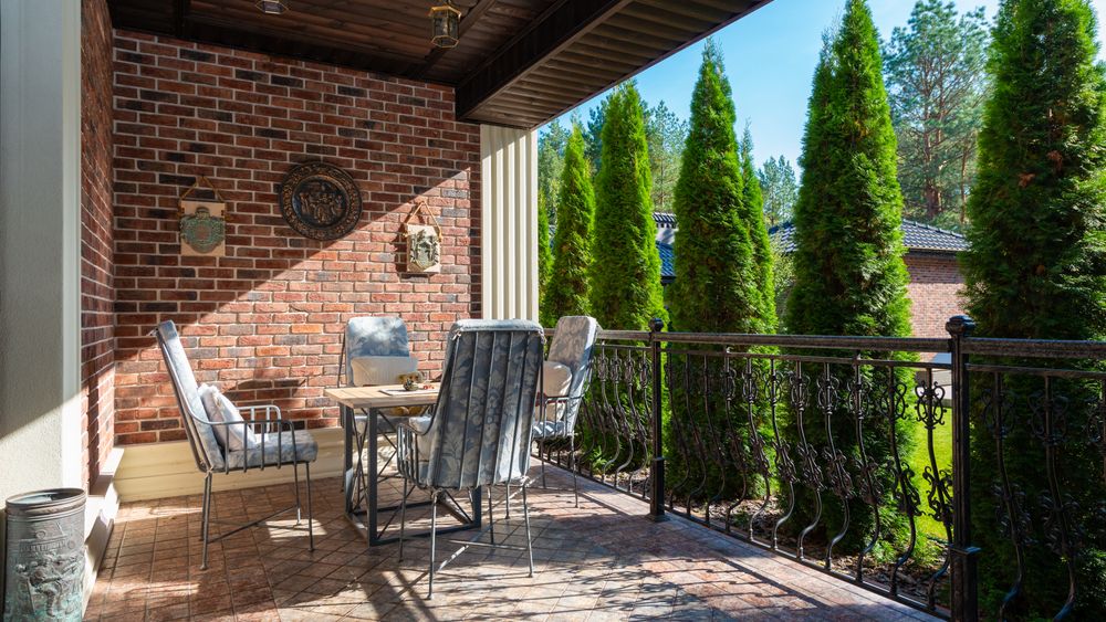 Paver patio with seating